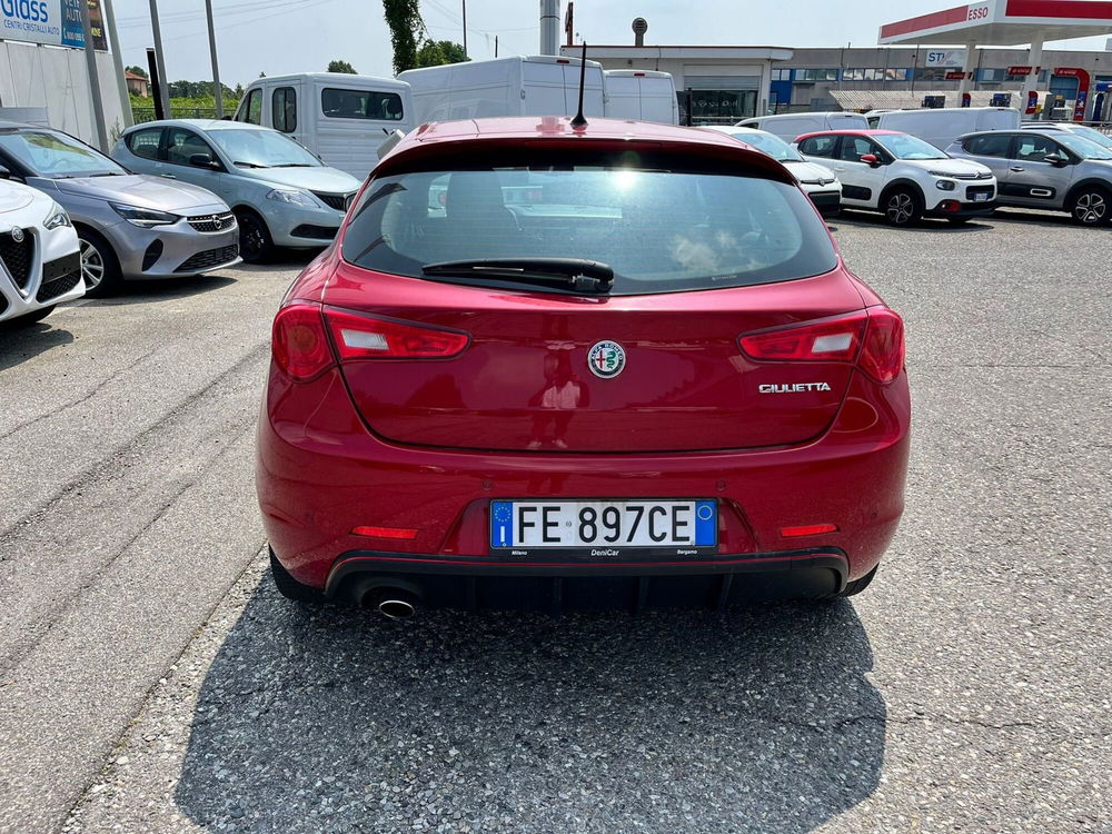 Alfa Romeo Giulietta usata a Milano (7)