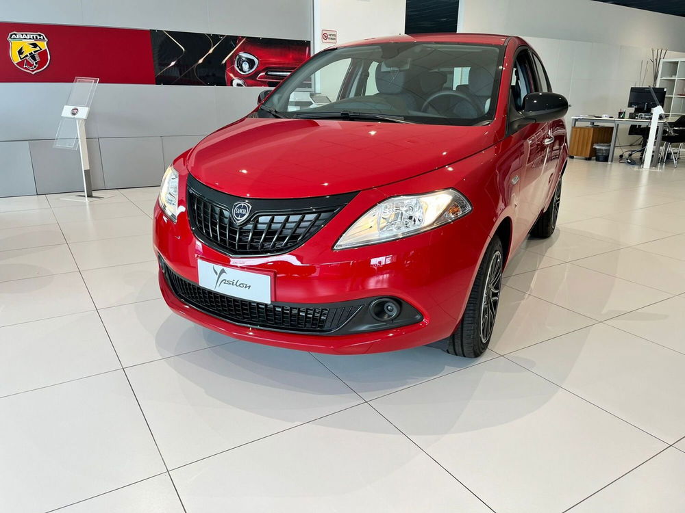 Lancia Ypsilon nuova a Milano