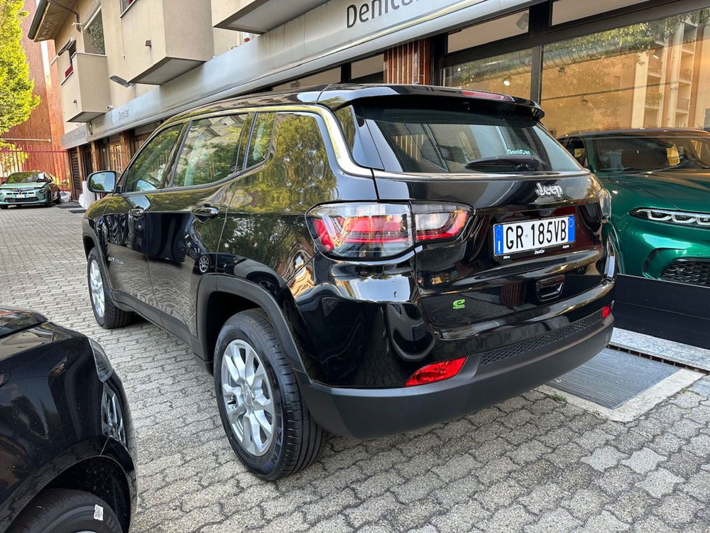 Jeep Compass nuova a Milano (4)