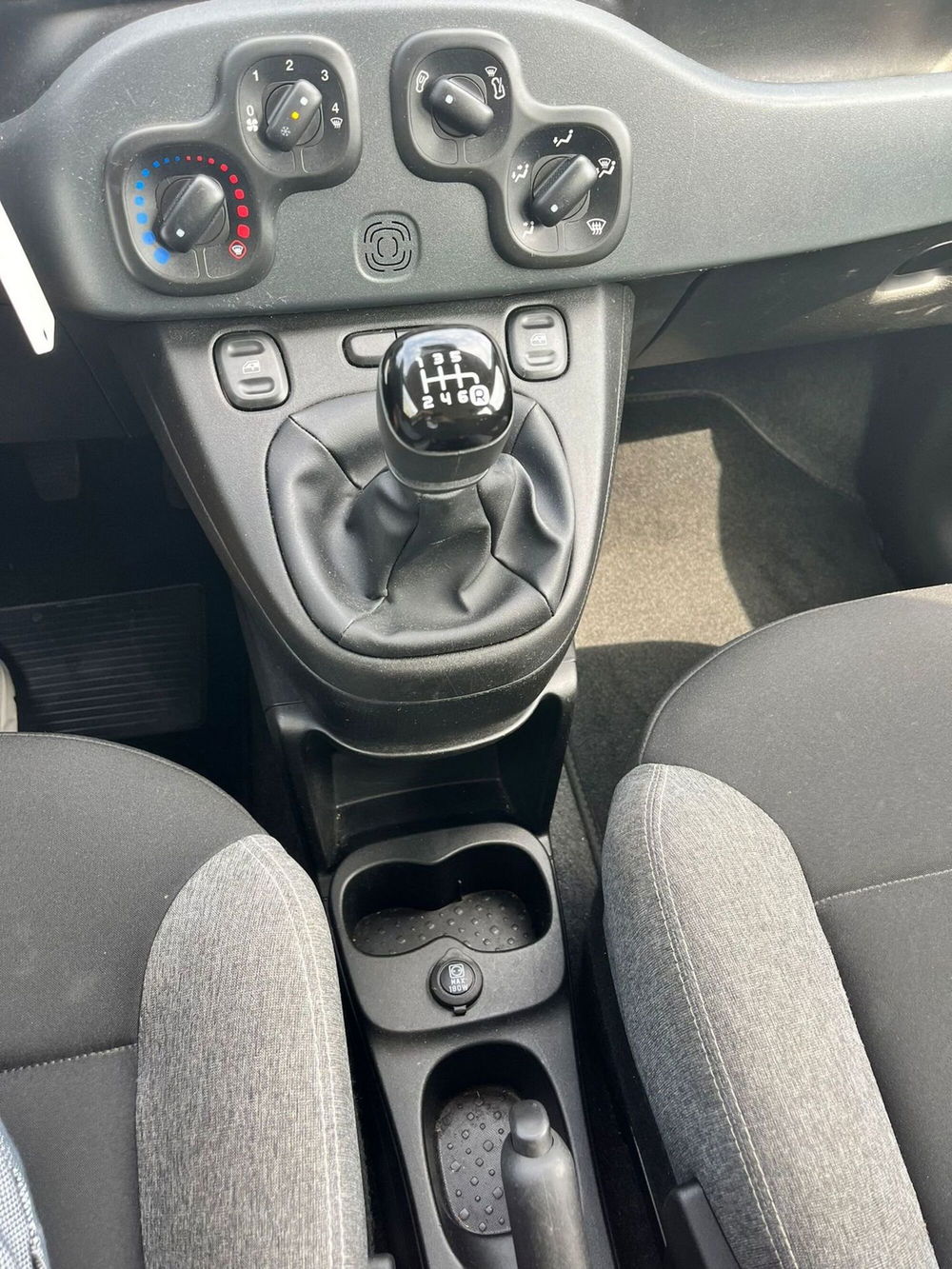 Fiat Panda Cross usata a Milano (16)