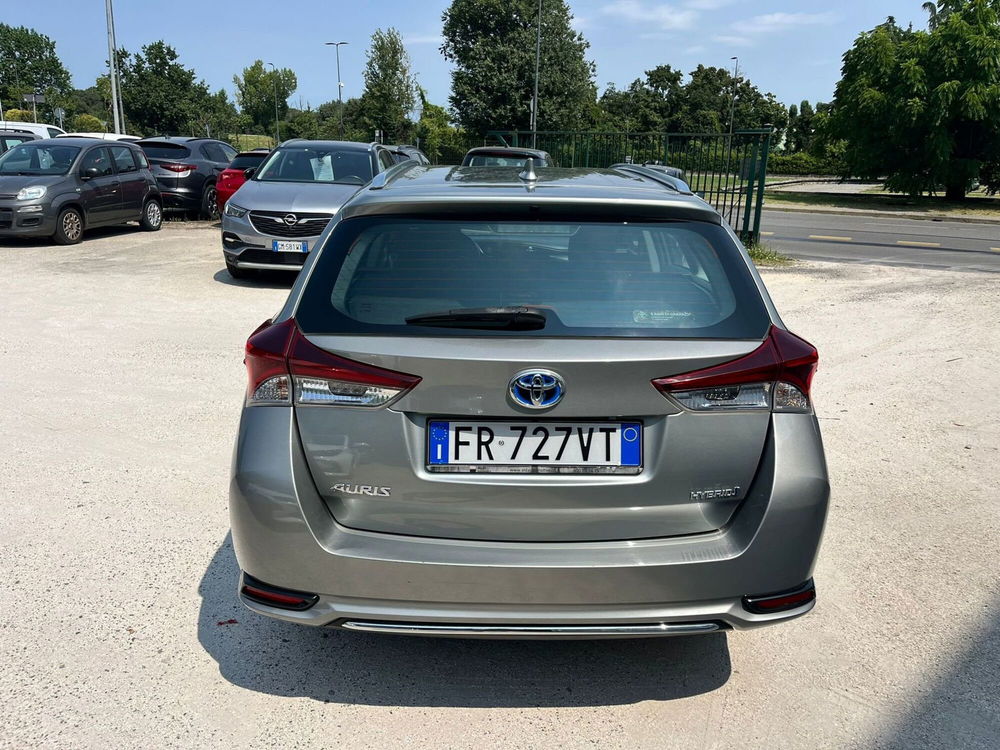 Toyota Auris Station Wagon usata a Milano (8)