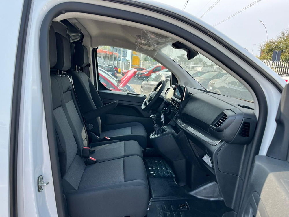 Opel Vivaro nuova a Milano (16)