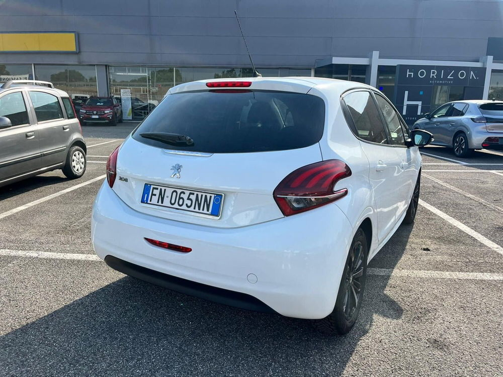 Peugeot 208 usata a Milano (7)