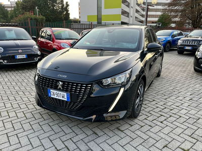 Peugeot 208 PureTech 100 Stop&amp;Start EAT8 5 porte Allure Pack  del 2023 usata a Milano