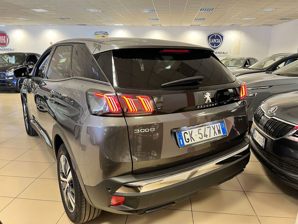 Peugeot 3008 usata a Milano (7)