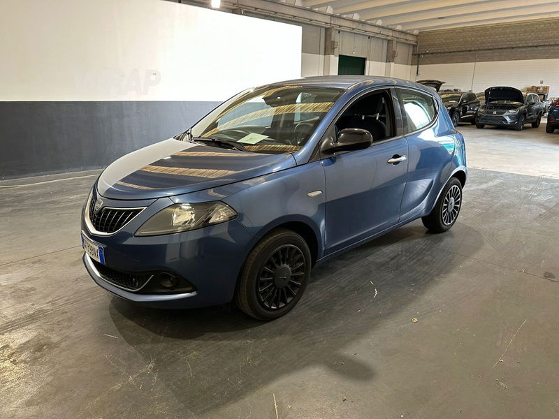 Lancia Ypsilon 1.0 FireFly 5 porte S&amp;S Hybrid Silver Plus del 2022 usata a Milano