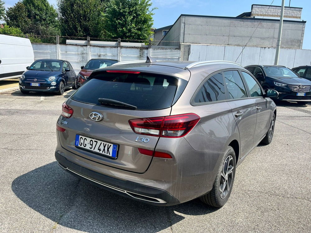 Hyundai i30 Station Wagon usata a Milano (7)