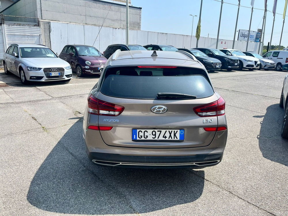 Hyundai i30 Station Wagon usata a Milano (8)