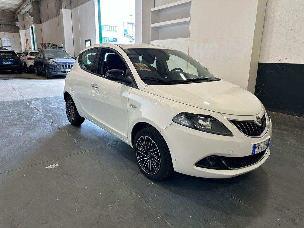 Lancia Ypsilon usata a Milano (3)