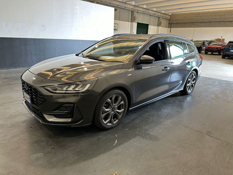 Ford Focus Station Wagon 1.5 TDCi 120 CV Start&amp;Stop SW ST Line  del 2022 usata a Milano