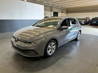 Volkswagen Golf 2.0 TDI DSG SCR Life del 2022 usata a Milano