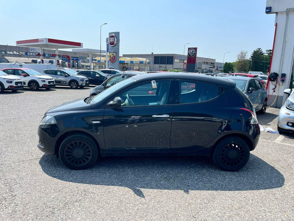 Lancia Ypsilon usata a Milano (3)