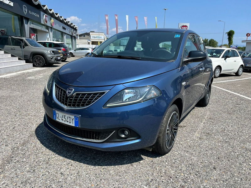 Lancia Ypsilon 1.0 FireFly 5 porte S&amp;S Hybrid Gold Plus del 2022 usata a Milano