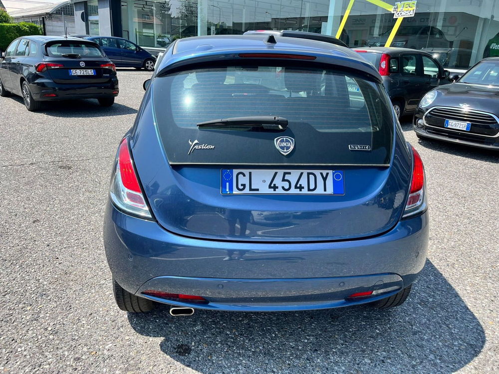 Lancia Ypsilon usata a Milano (7)