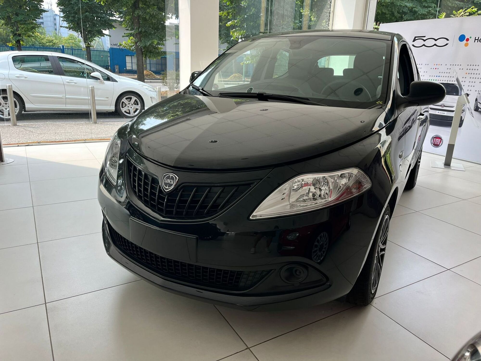 Lancia Ypsilon 1.0 FireFly 5 porte S&amp;S Hybrid Maryne nuova a Milano