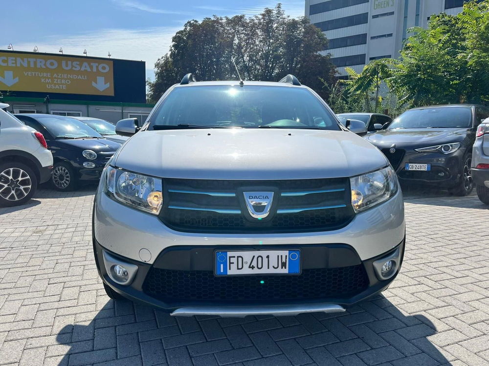 Dacia Sandero usata a Milano (2)