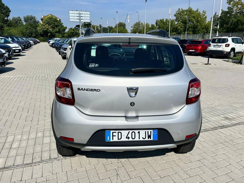 Dacia Sandero usata a Milano (7)