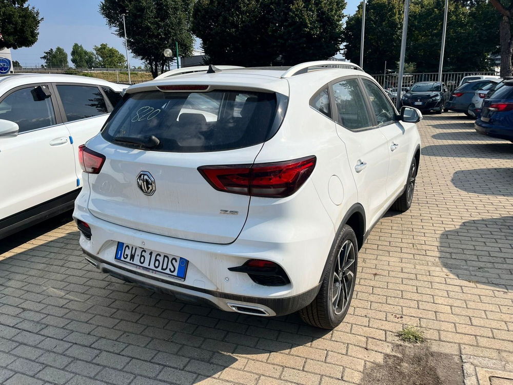 Mg ZS (2021-->) nuova a Milano (7)