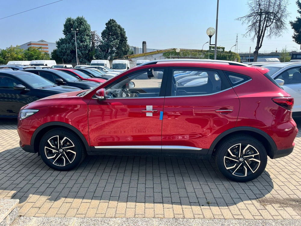 Mg ZS (2021-->) nuova a Milano (4)