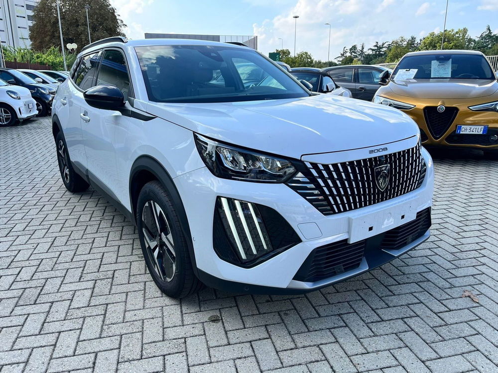 Peugeot 2008 nuova a Milano (3)