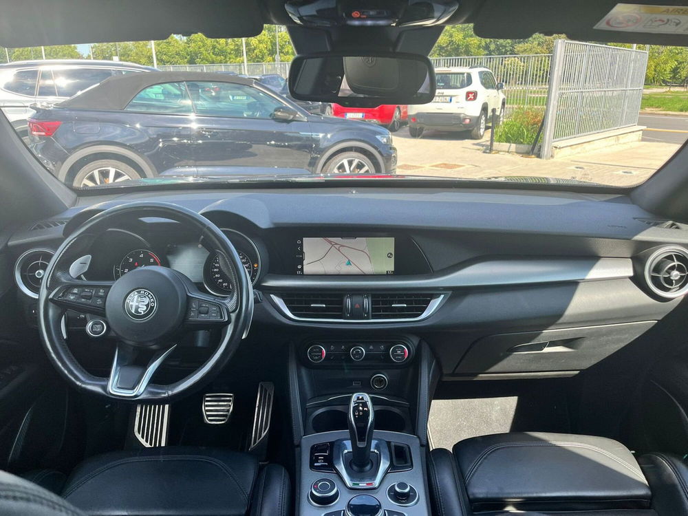 Alfa Romeo Stelvio usata a Milano (17)