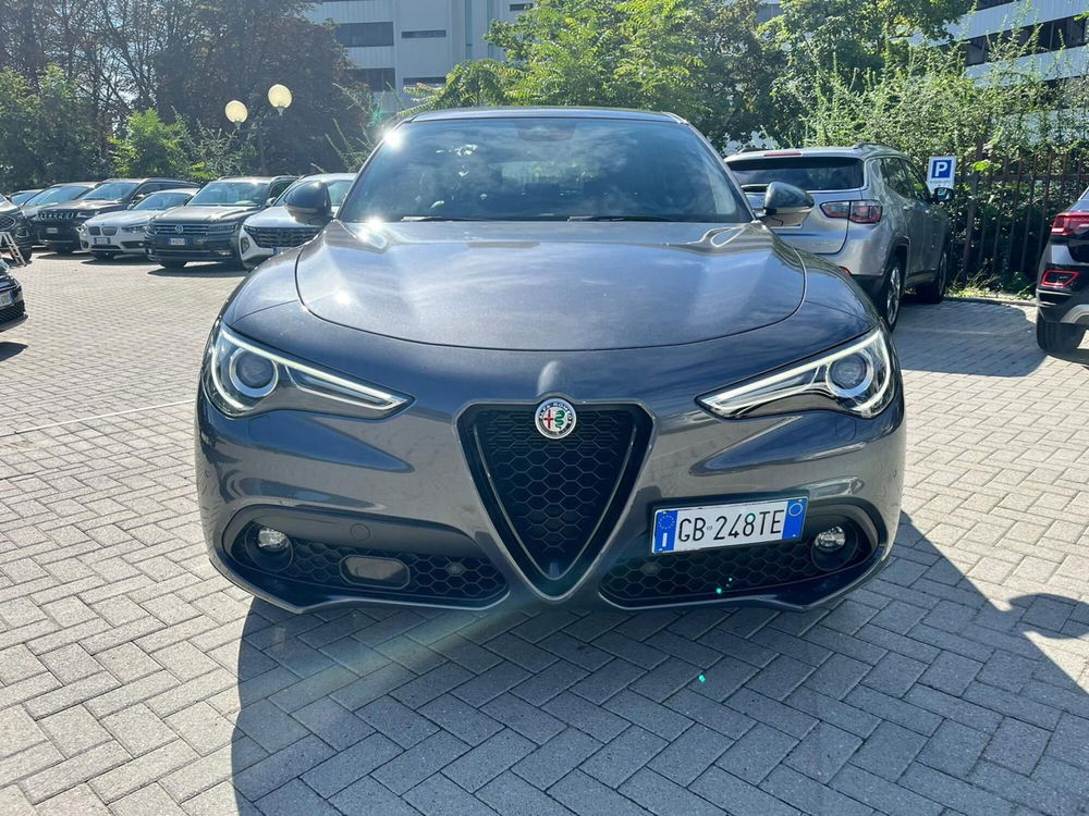 Alfa Romeo Stelvio usata a Milano (2)