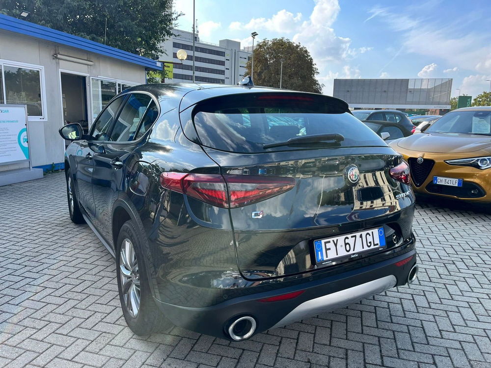 Alfa Romeo Stelvio usata a Milano (6)