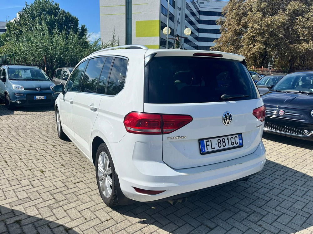 Volkswagen Touran usata a Milano (6)