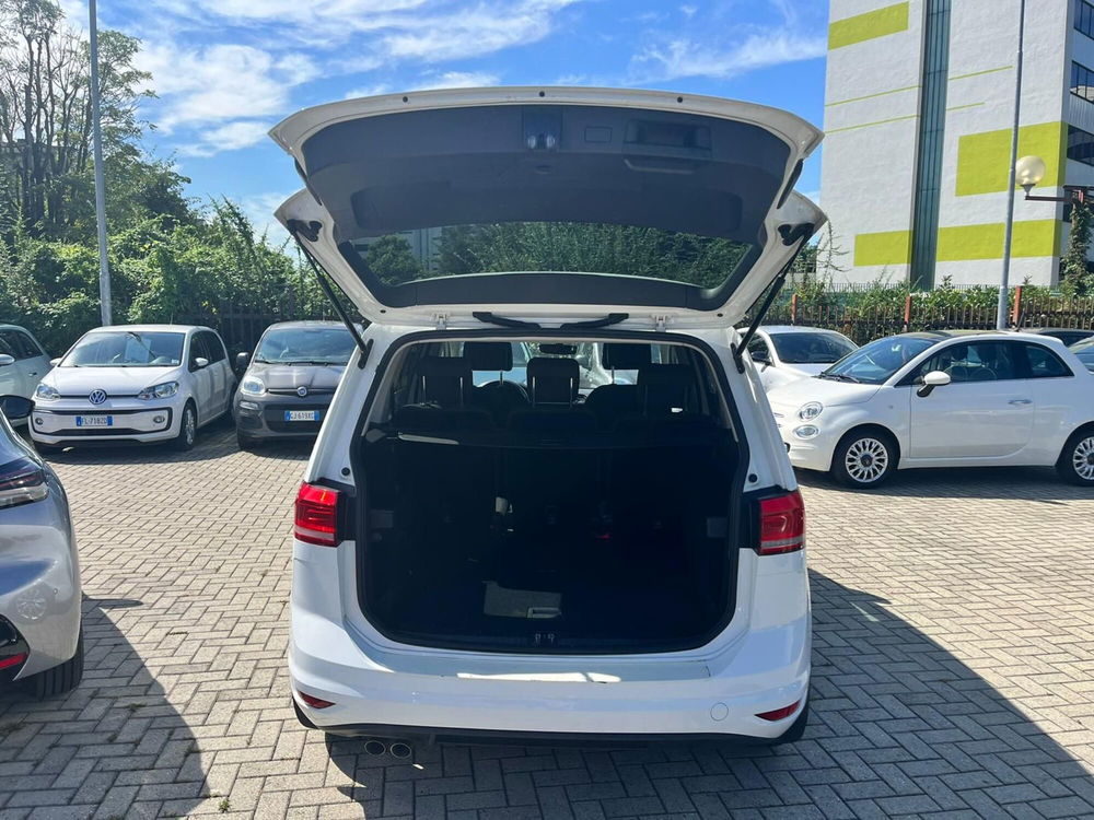 Volkswagen Touran usata a Milano (9)