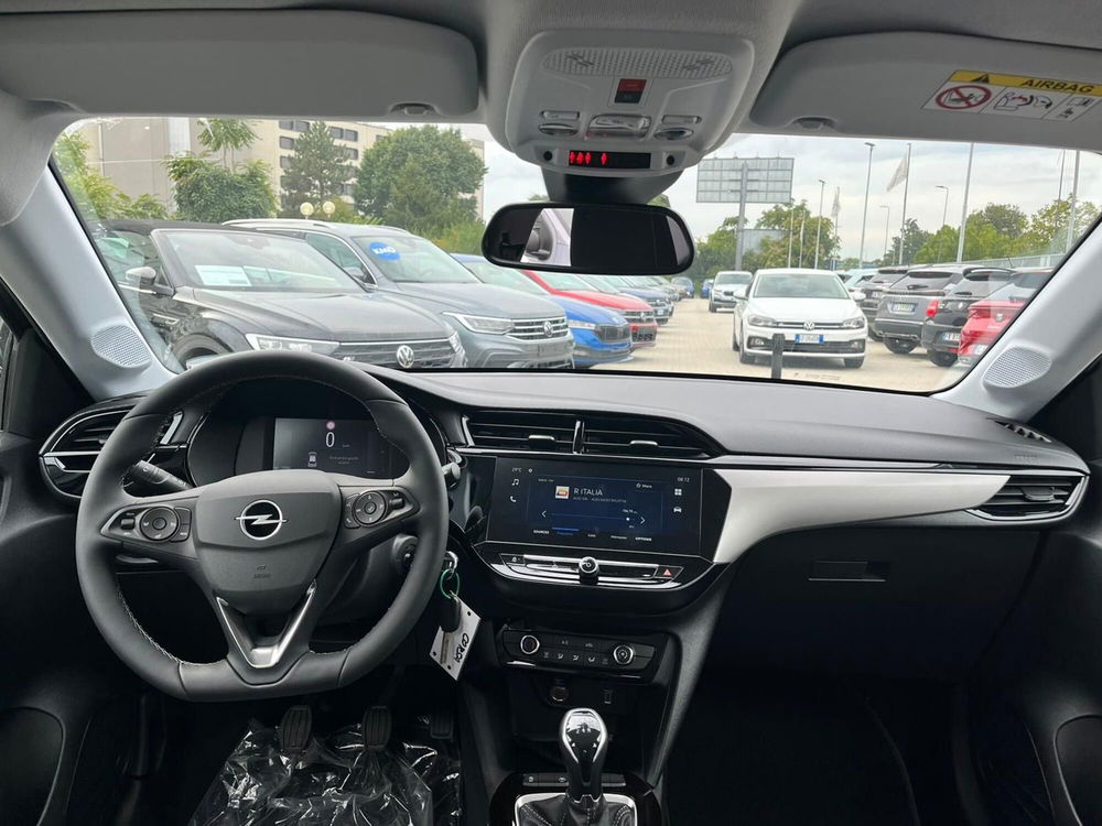 Opel Corsa nuova a Milano (15)