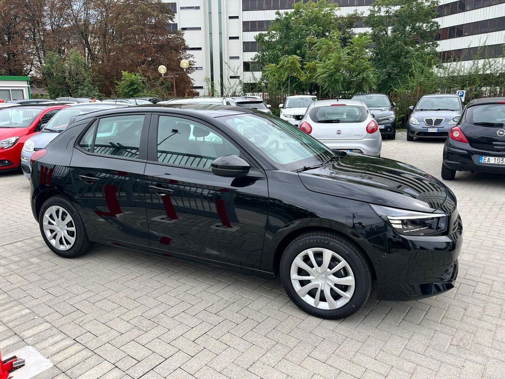 Opel Corsa nuova a Milano (5)