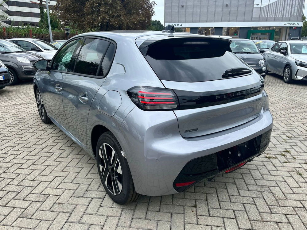 Peugeot 208 nuova a Milano (6)