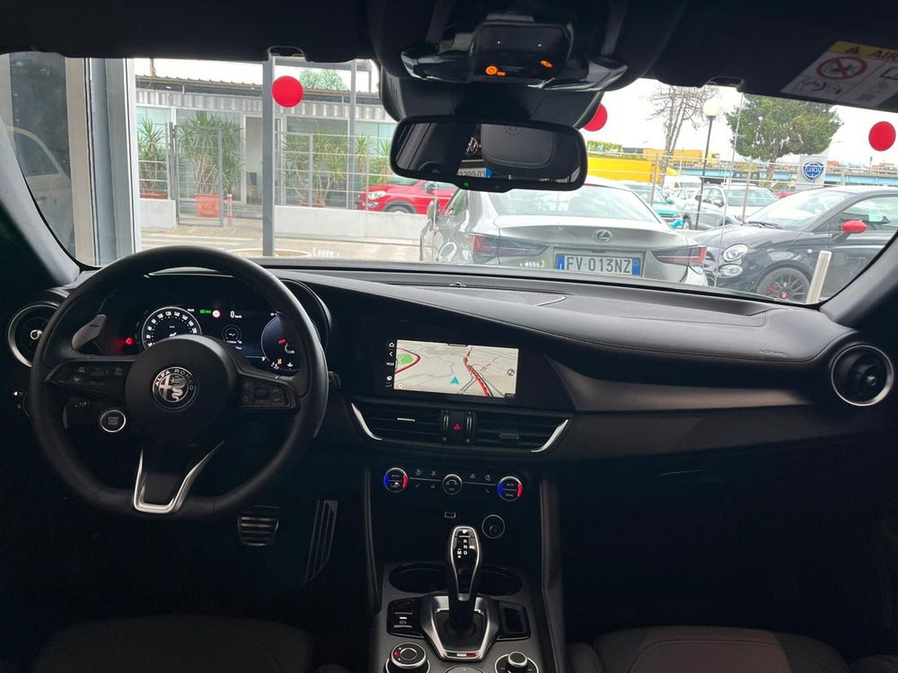 Alfa Romeo Giulia usata a Milano (18)