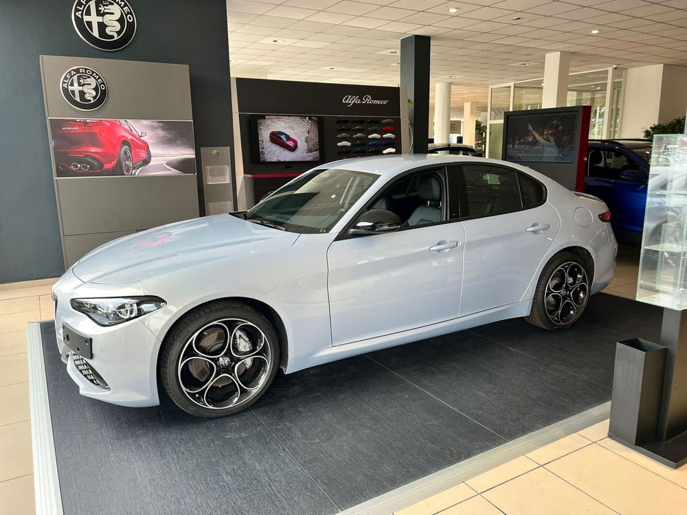 Alfa Romeo Giulia usata a Milano (4)