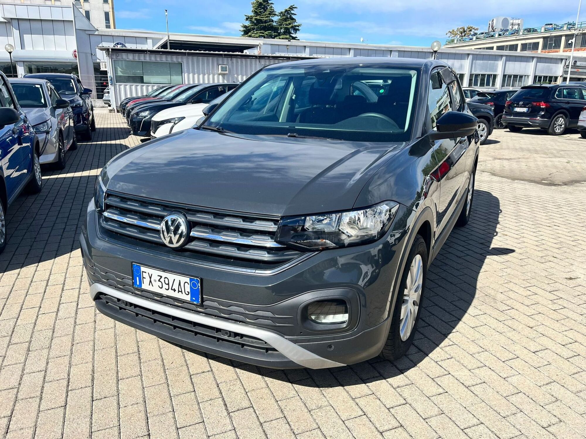 Volkswagen T-Cross 1.0 TSI Urban BMT del 2019 usata a Milano