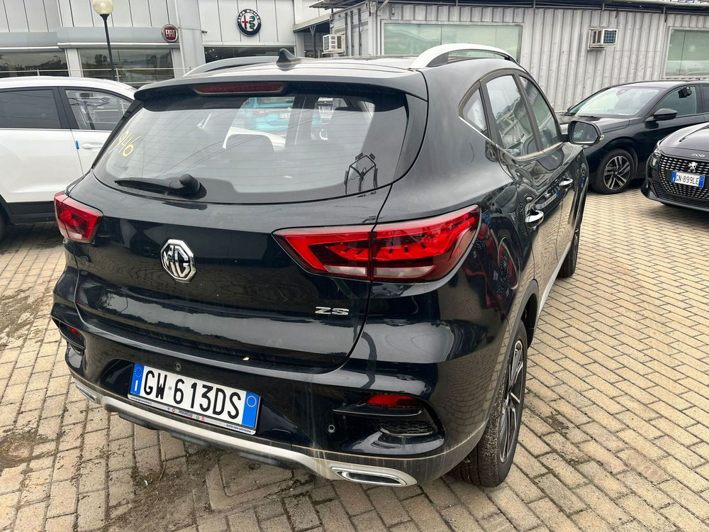 Mg ZS (2021-->) nuova a Milano (7)