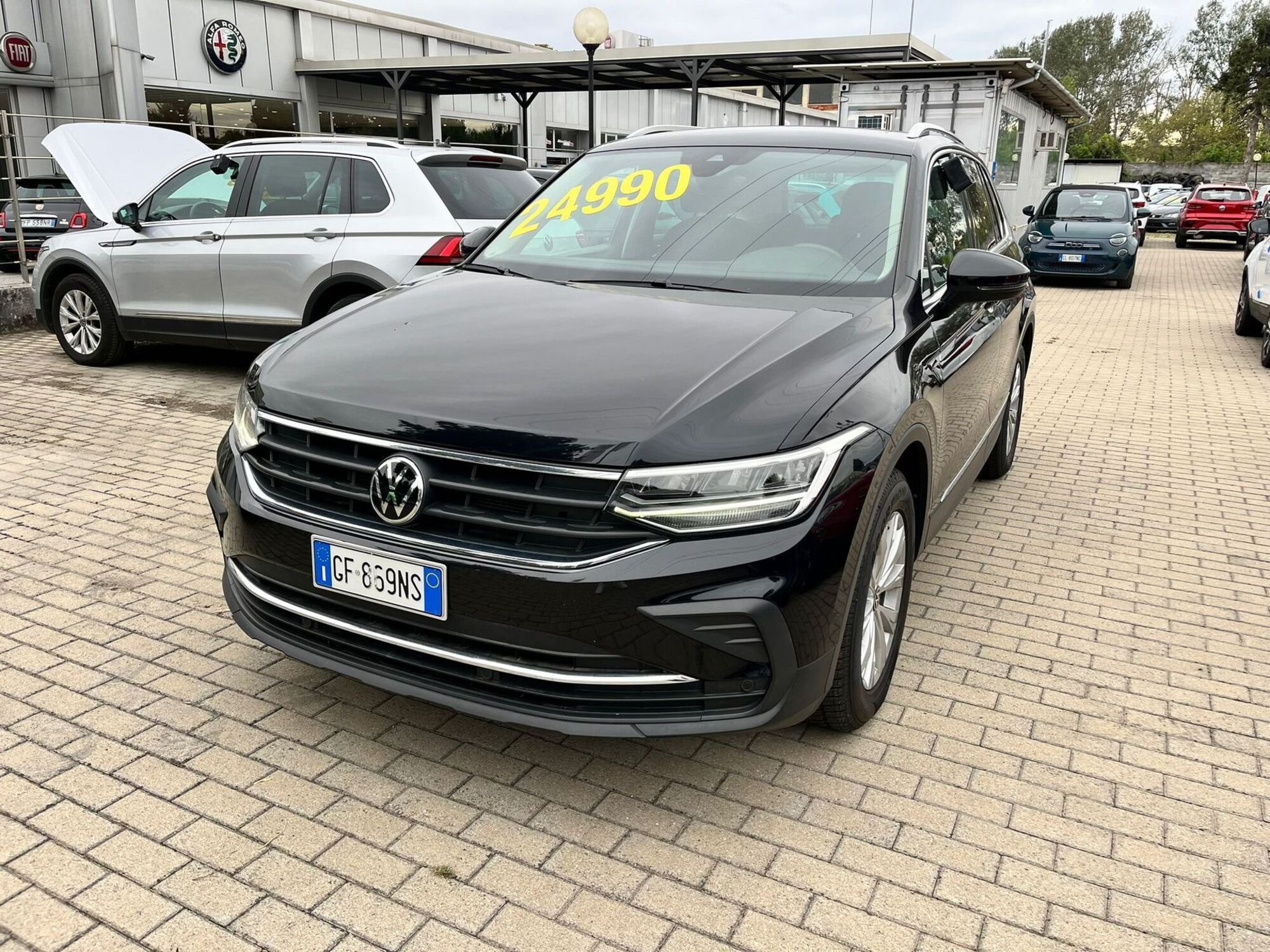 Volkswagen Tiguan 2.0 tdi Life 150cv dsg del 2021 usata a Milano