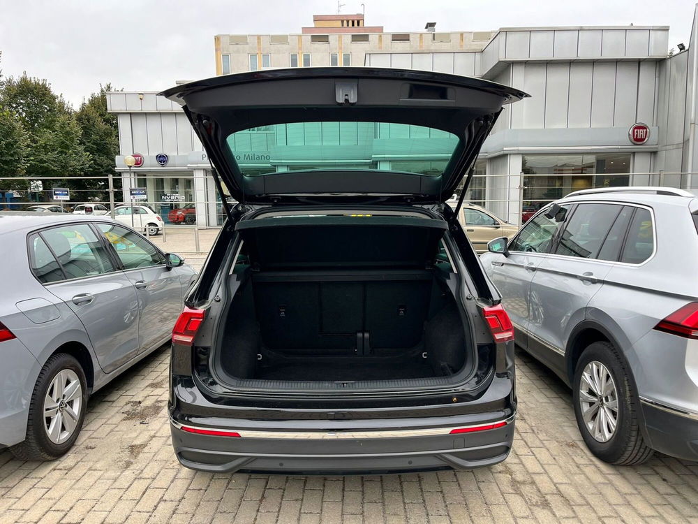 Volkswagen Tiguan usata a Milano (9)