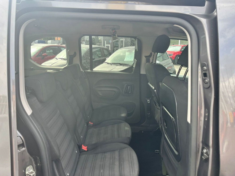 Opel Combo Life usata a Milano (16)