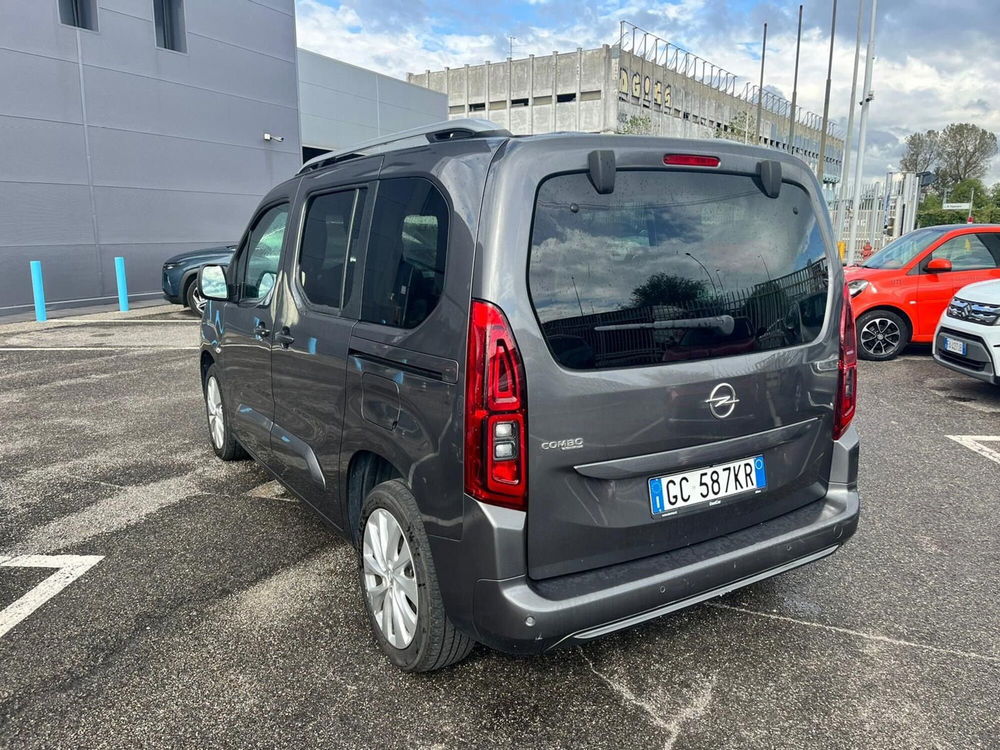 Opel Combo Life usata a Milano (8)