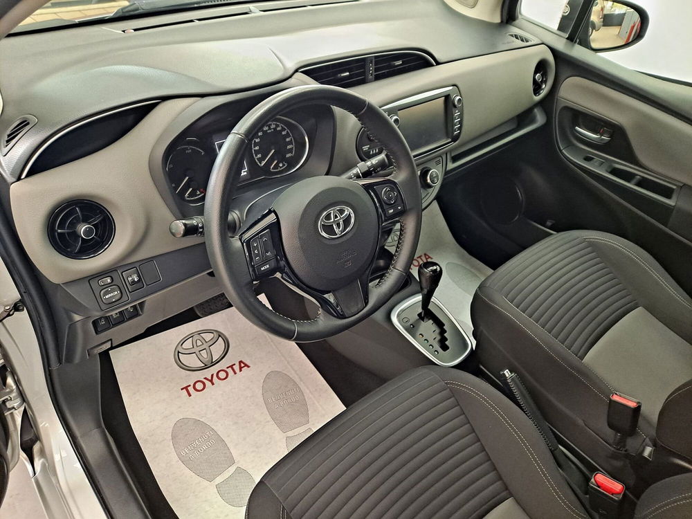 Toyota Yaris usata a Roma (15)