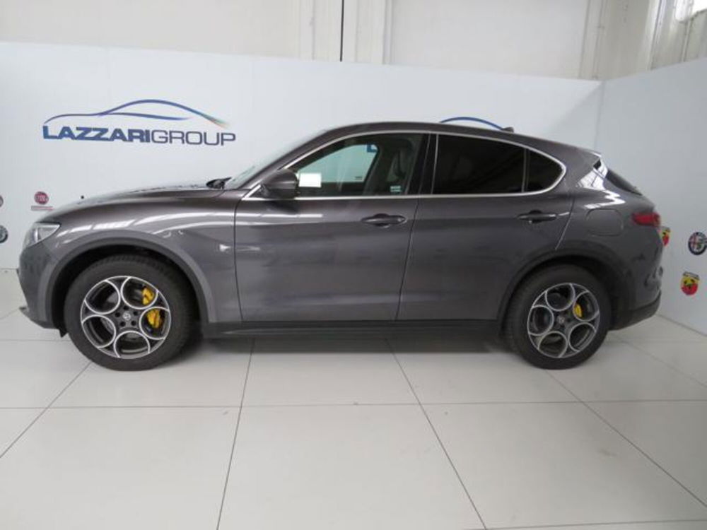 Alfa Romeo Stelvio usata a Lodi (3)