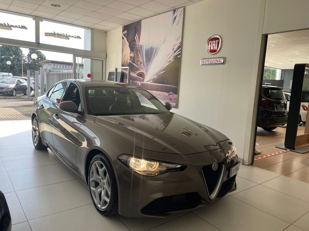 Alfa Romeo Giulia usata a Milano (3)