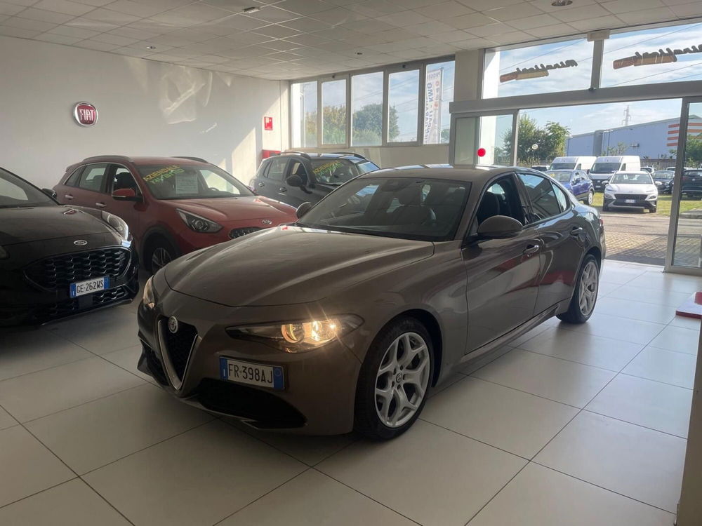 Alfa Romeo Giulia usata a Milano (4)