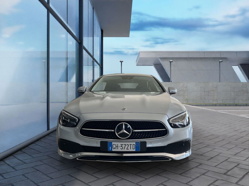 Mercedes-Benz Classe E Coup&eacute; 220 d Auto Business Sport  del 2022 usata a Rende