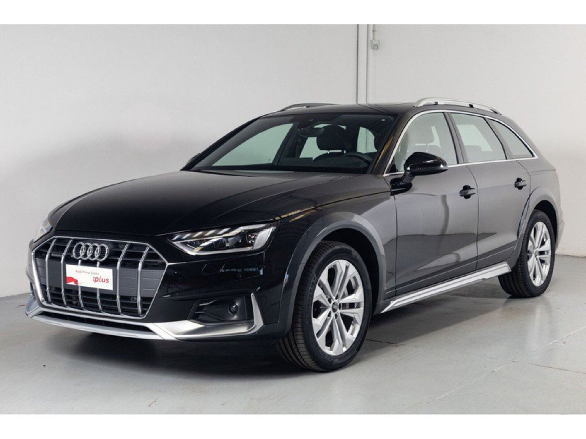 Audi A4 Allroad Allroad 40 2.0 tdi mhev Identity Contrast quattro 204cv s-tronic del 2023 usata a Alba