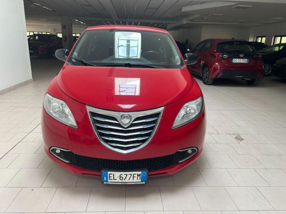 Lancia Ypsilon usata a Cuneo (2)