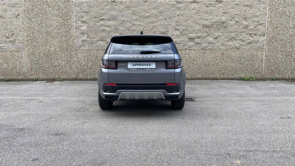 Land Rover Discovery Sport nuova a Bergamo (7)