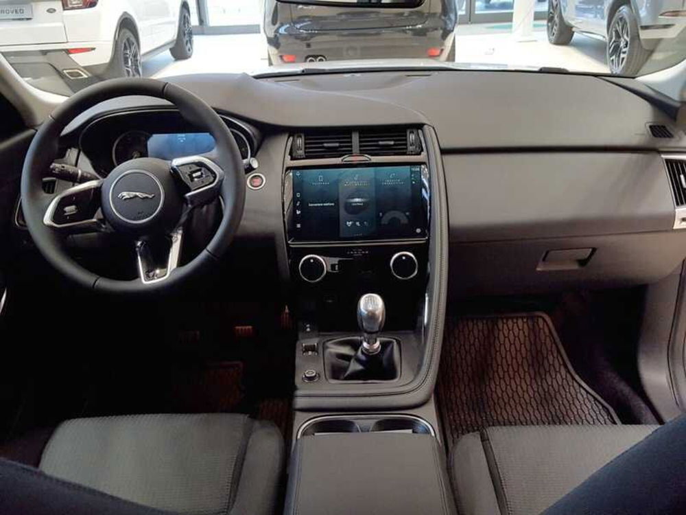 Jaguar E-Pace nuova a Forlì-Cesena (11)