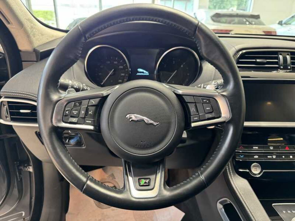 Jaguar F-Pace usata a Forlì-Cesena (8)